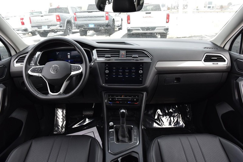 Volkswagen Tiguan Vehicle Image 07