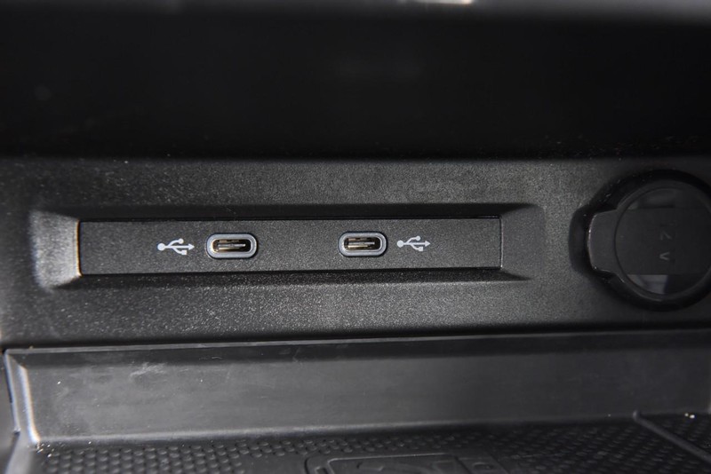 Volkswagen Tiguan Vehicle Image 15