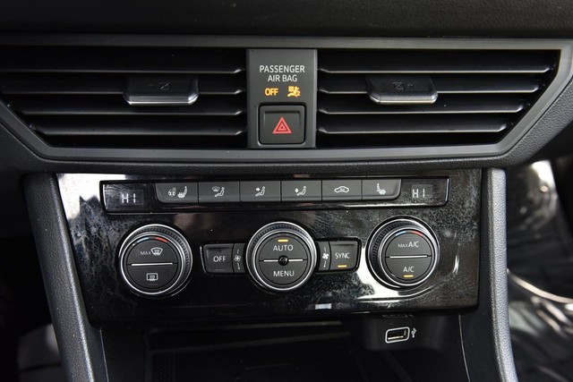 Volkswagen Jetta Vehicle Image 15