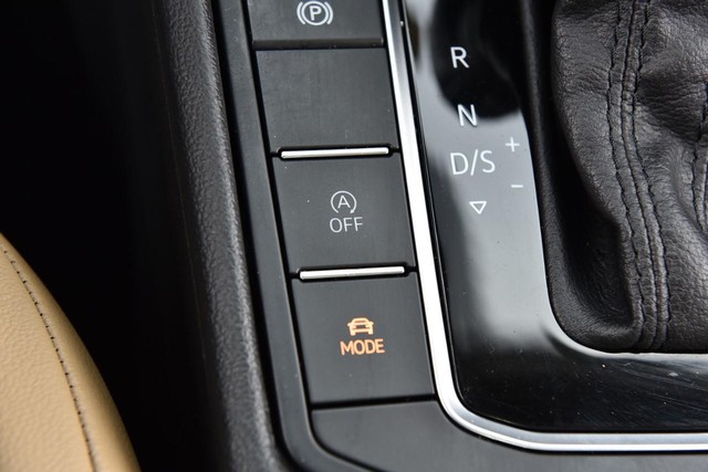 Volkswagen Jetta Vehicle Image 18