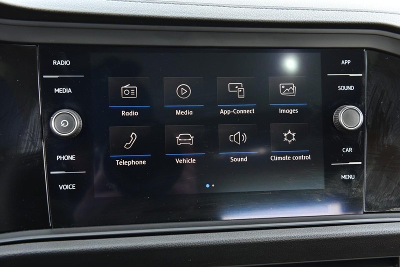 Volkswagen Jetta Vehicle Image 14