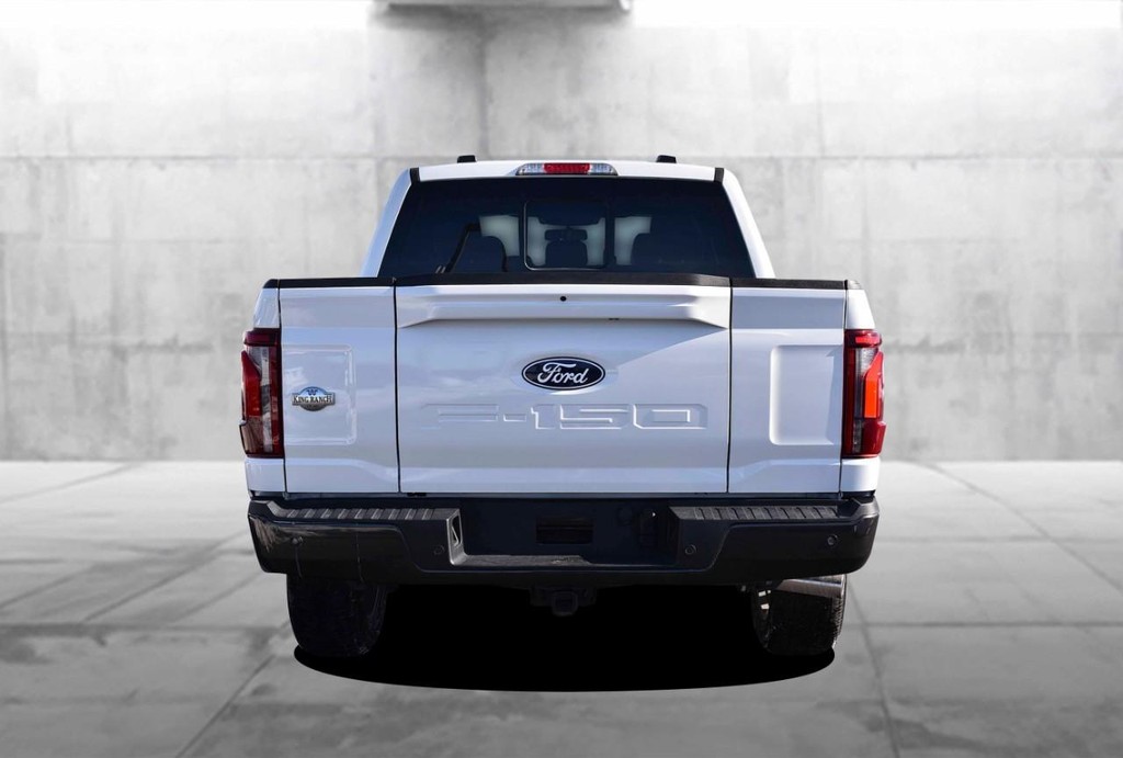 Ford F-150 Vehicle Full-screen Gallery Image 6