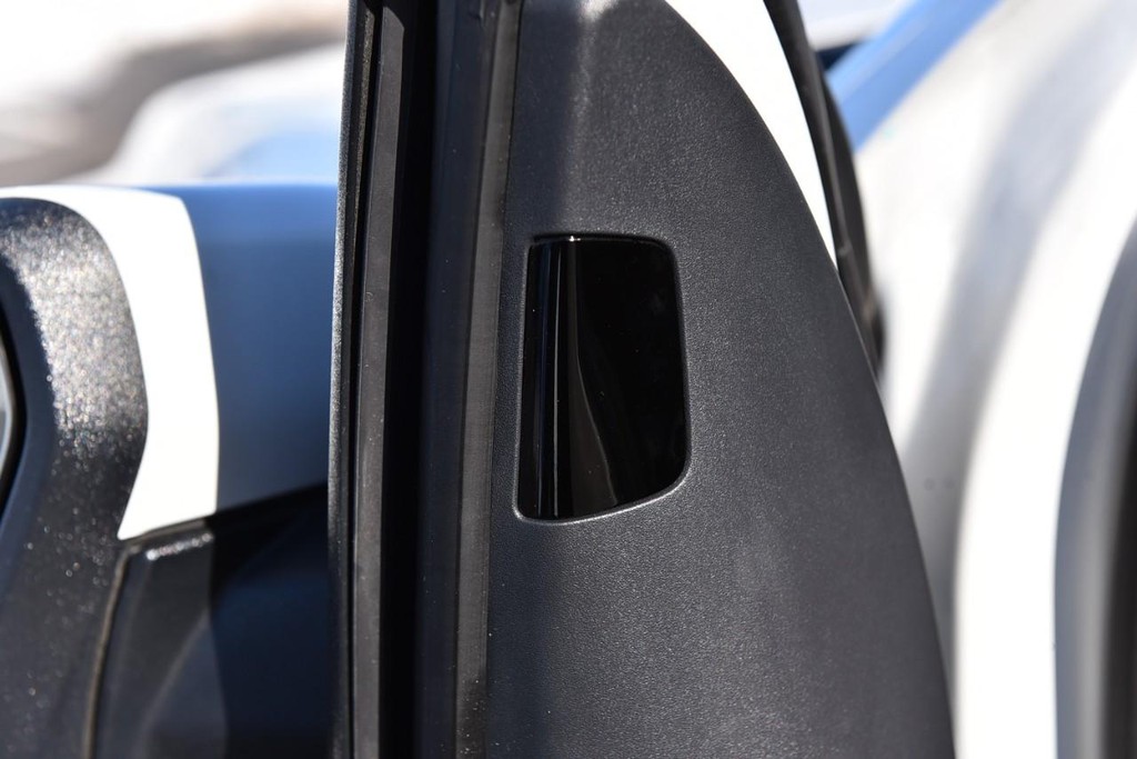 Ford F-150 Vehicle Full-screen Gallery Image 12