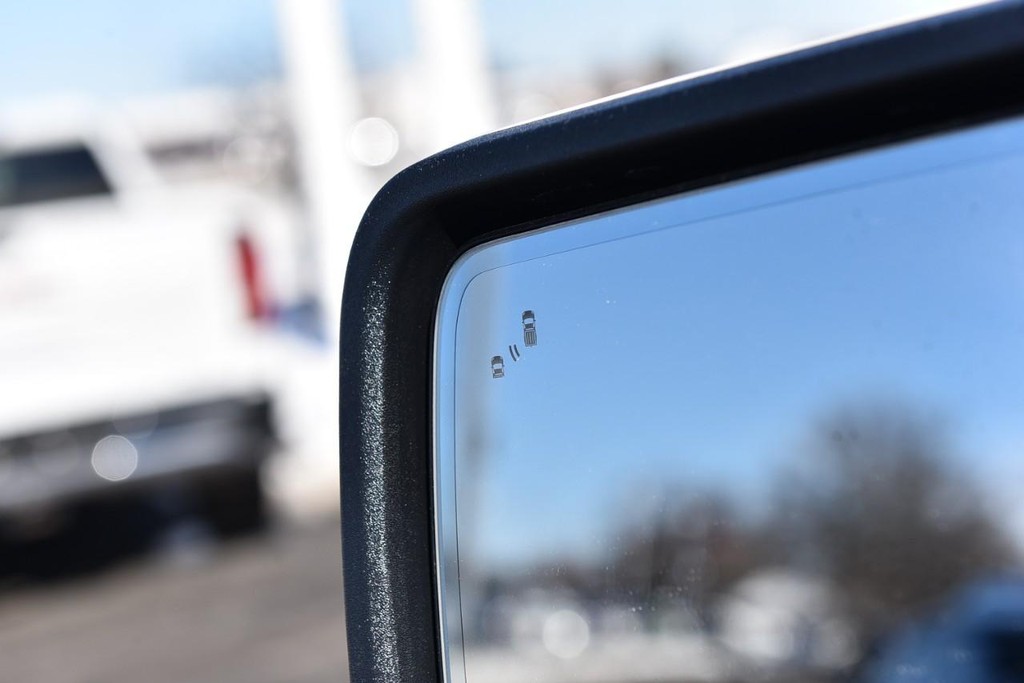 Ford F-150 Vehicle Full-screen Gallery Image 13