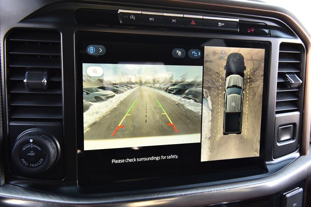 Ford F-150 Vehicle Full-screen Gallery Image 16