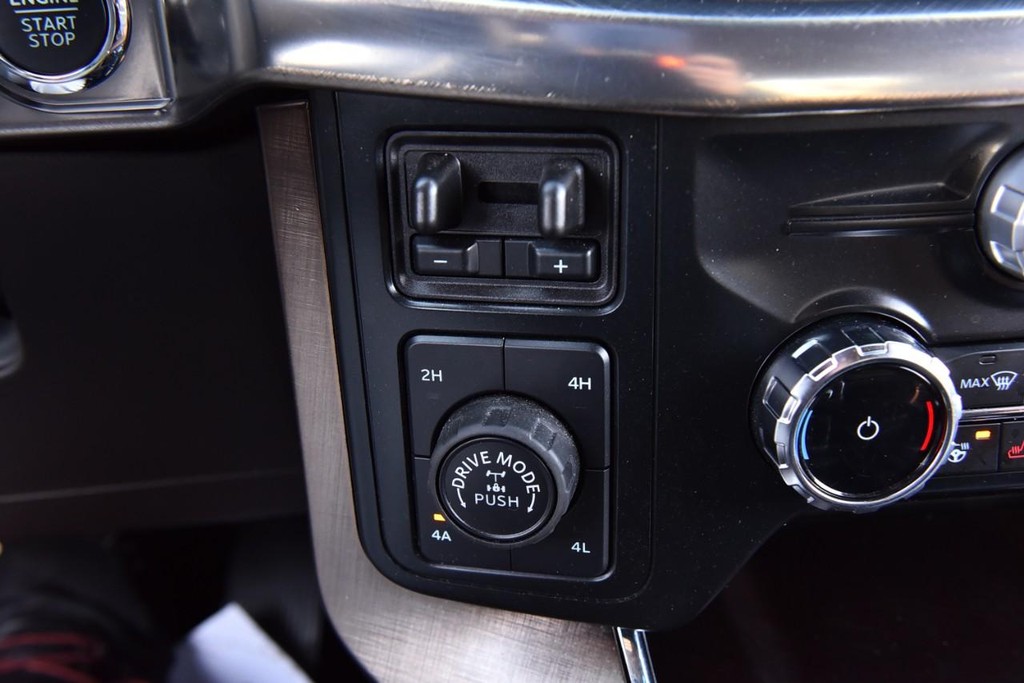 Ford F-150 Vehicle Full-screen Gallery Image 19