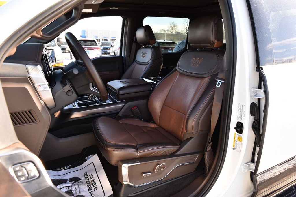 Ford F-150 Vehicle Full-screen Gallery Image 22