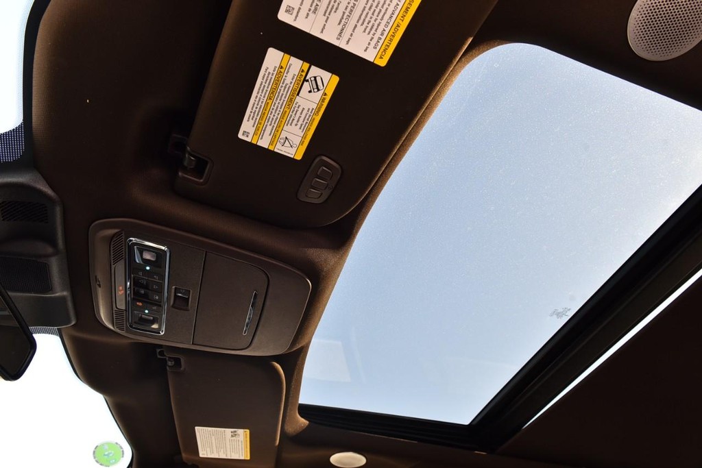 Ford F-150 Vehicle Full-screen Gallery Image 24