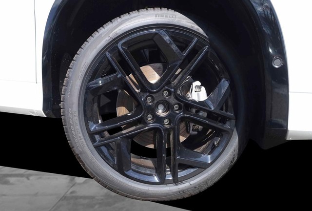 Volkswagen Tiguan Vehicle Image 03