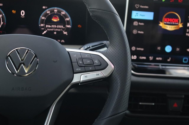 Volkswagen Tiguan Vehicle Image 09