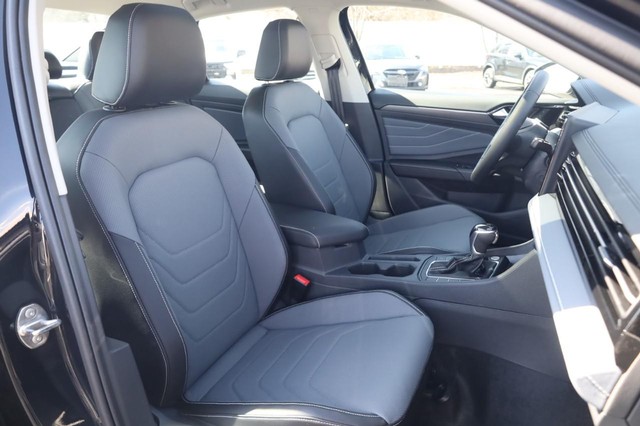 Volkswagen Jetta Vehicle Image 21