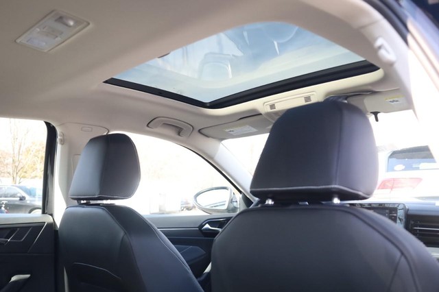 Volkswagen Jetta Vehicle Image 23