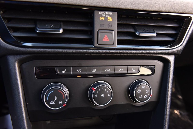 Volkswagen Taos Vehicle Image 14