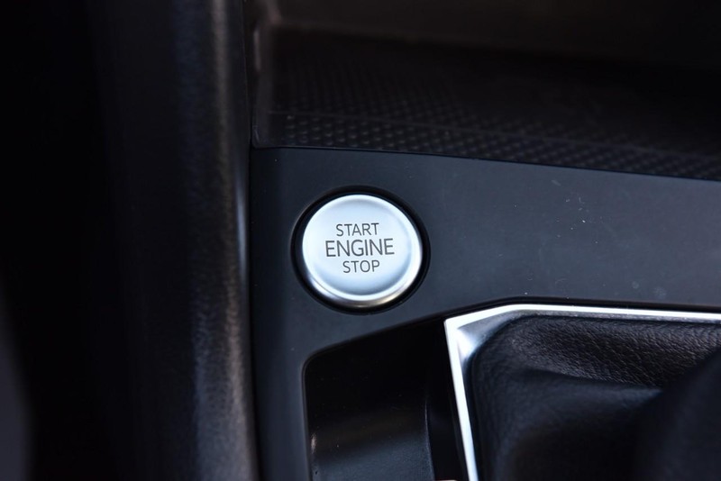 Volkswagen Taos Vehicle Image 16