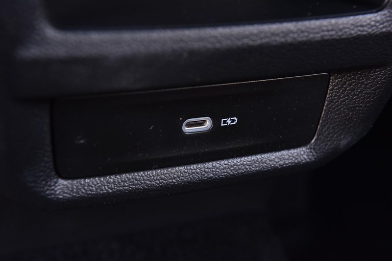 Volkswagen Taos Vehicle Image 24