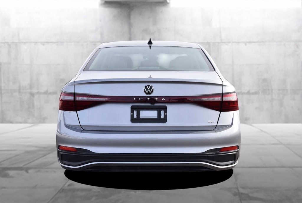 Volkswagen Jetta Vehicle Full-screen Gallery Image 6