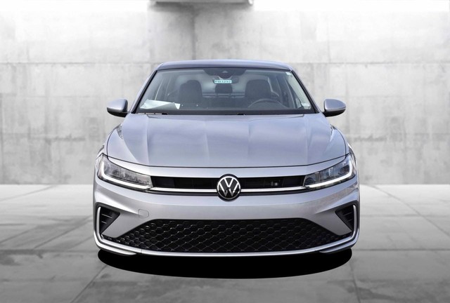 Volkswagen Jetta Vehicle Image 04