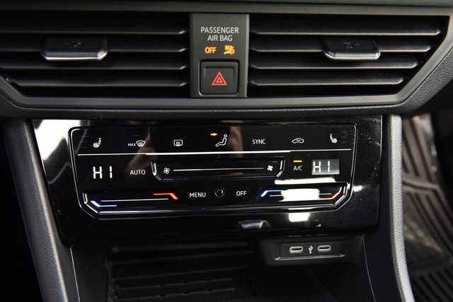 Volkswagen Jetta Vehicle Image 15