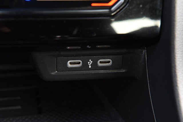 Volkswagen Jetta Vehicle Image 16