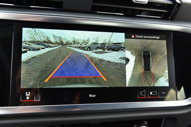 Audi Q3 Vehicle Image 14