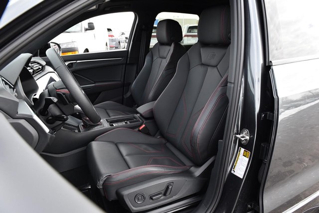 Audi Q3 Vehicle Image 20