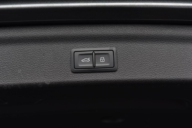 Audi Q3 Vehicle Image 27