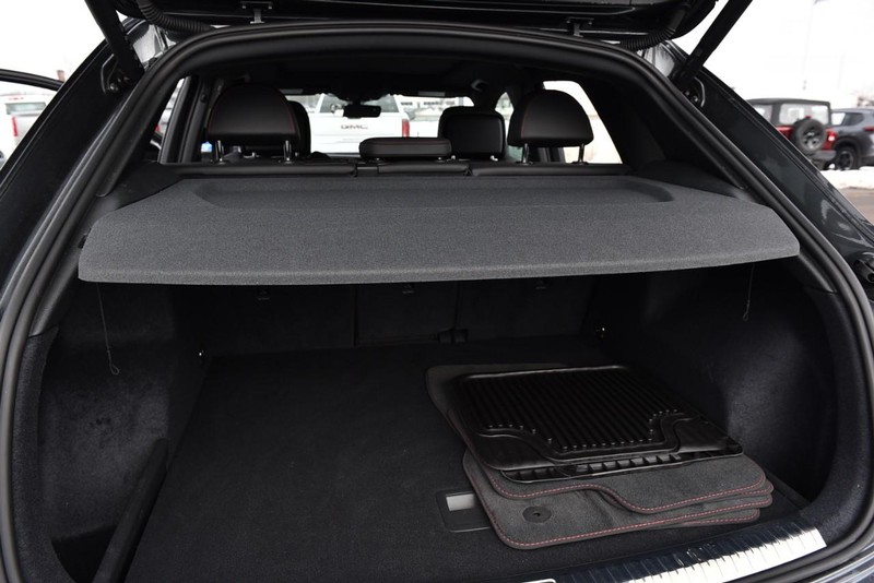 Audi Q3 Vehicle Full-screen Gallery Image 26