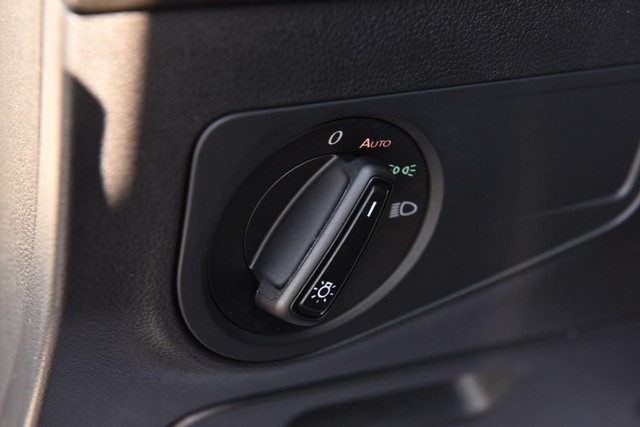 Volkswagen Tiguan Vehicle Image 10