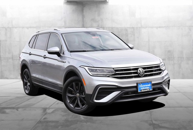 Volkswagen Tiguan Vehicle Image 02