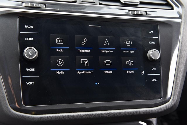 Volkswagen Tiguan Vehicle Image 14