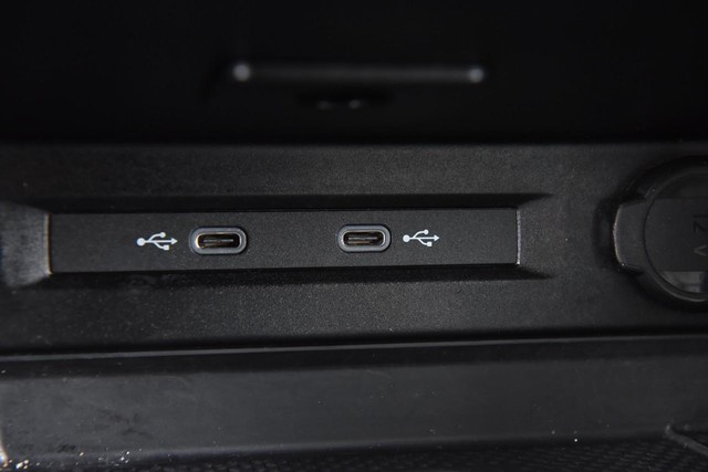 Volkswagen Tiguan Vehicle Image 16