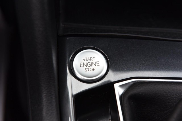 Volkswagen Tiguan Vehicle Image 17