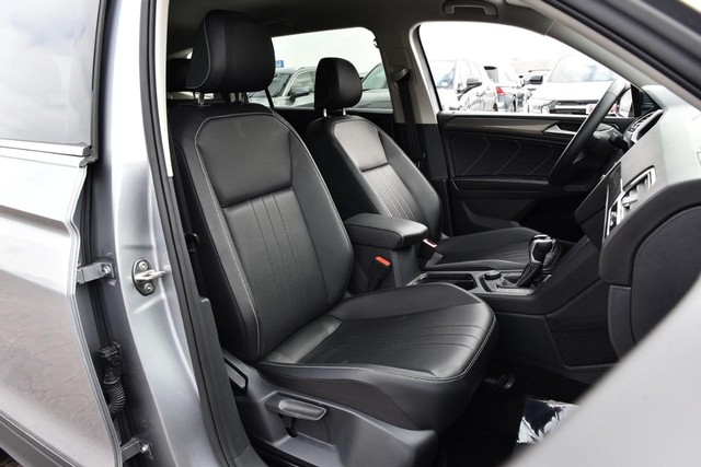 Volkswagen Tiguan Vehicle Image 21