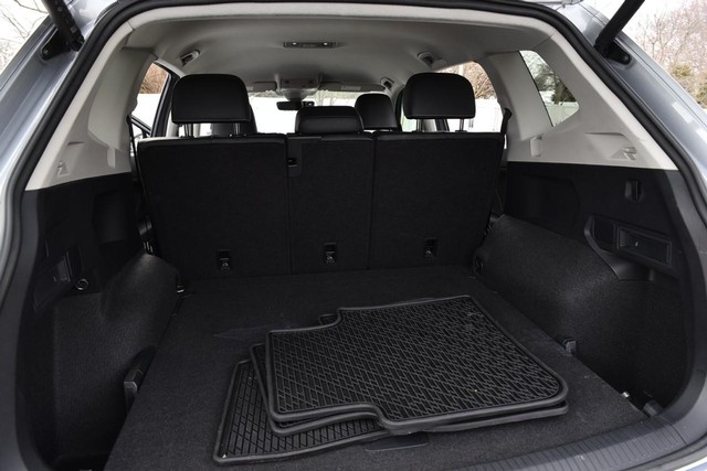 Volkswagen Tiguan Vehicle Image 25