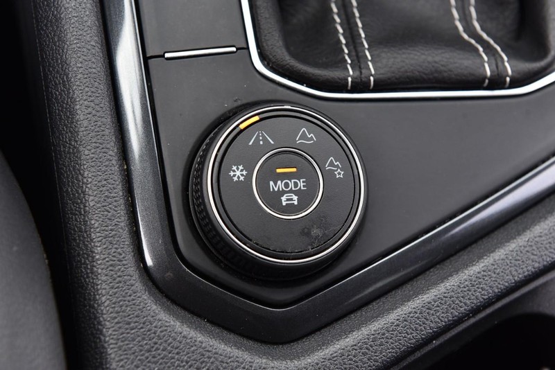 Volkswagen Tiguan Vehicle Image 18