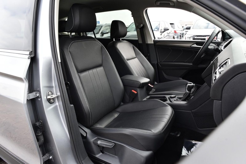 Volkswagen Tiguan Vehicle Image 21
