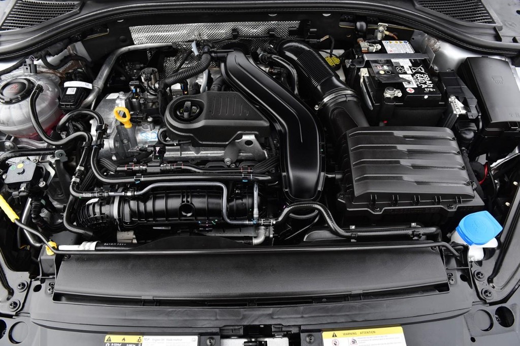 Volkswagen Jetta Vehicle Full-screen Gallery Image 24