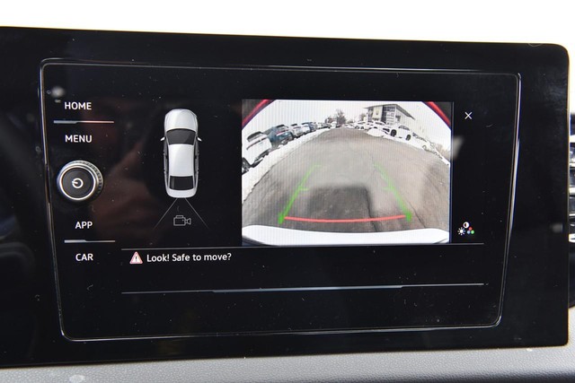 Volkswagen Jetta Vehicle Image 14