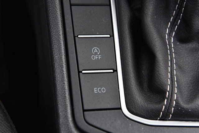 Volkswagen Jetta Vehicle Image 18