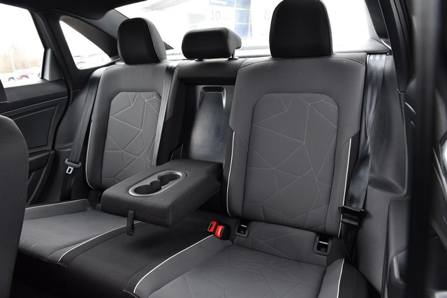 Volkswagen Jetta Vehicle Image 22