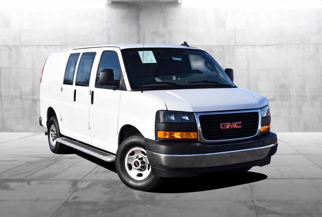 GMC Savana Cargo Van Vehicle Image 02