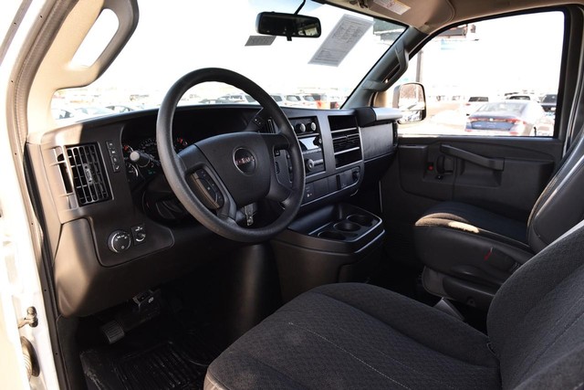 GMC Savana Cargo Van Vehicle Image 07