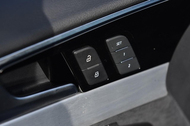 Audi A4 Sedan Vehicle Image 10