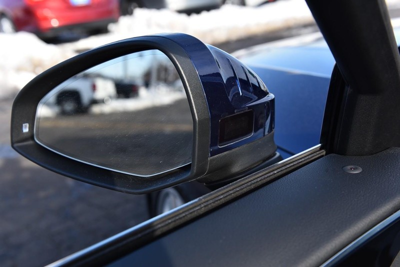 Audi A4 Sedan Vehicle Full-screen Gallery Image 11