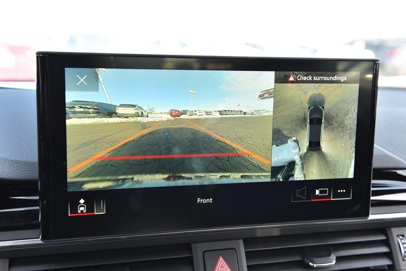 Audi A4 Sedan Vehicle Full-screen Gallery Image 15