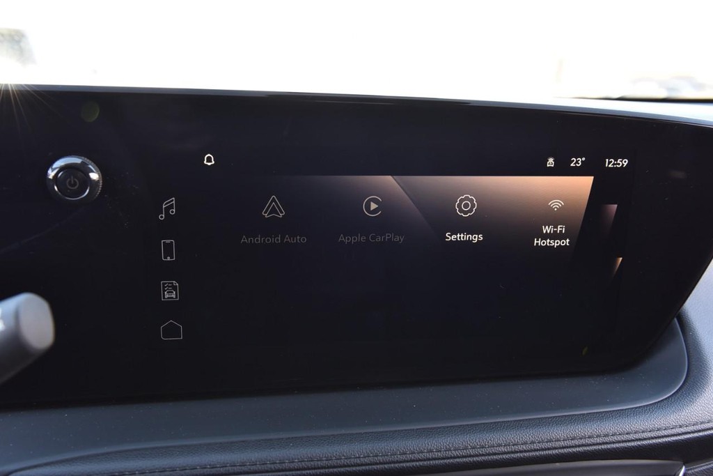 Buick Encore GX Vehicle Full-screen Gallery Image 13