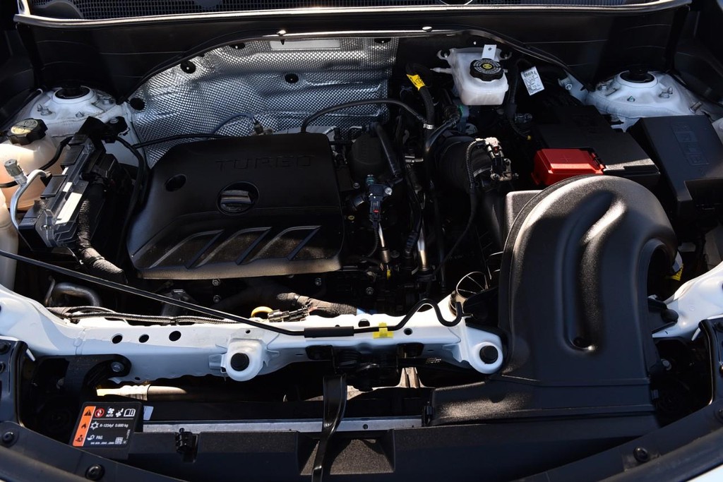 Buick Encore GX Vehicle Full-screen Gallery Image 23