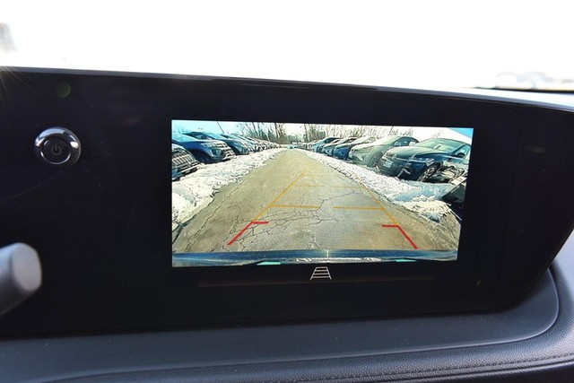 Buick Encore GX Vehicle Image 12