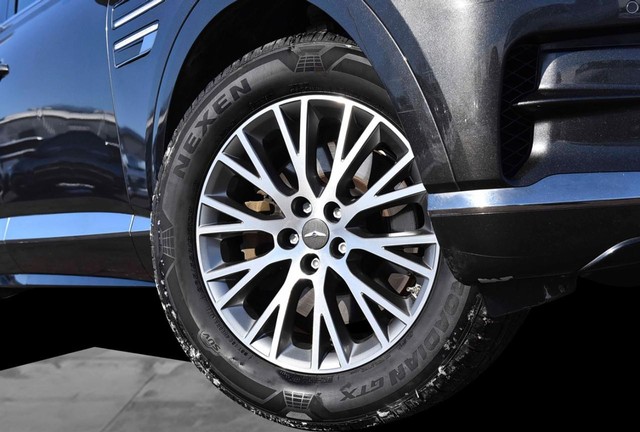 Genesis GV80 Vehicle Image 03