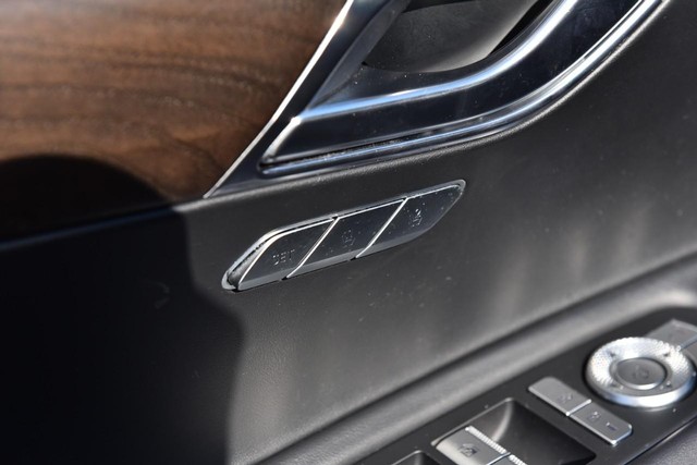 Genesis GV80 Vehicle Image 09